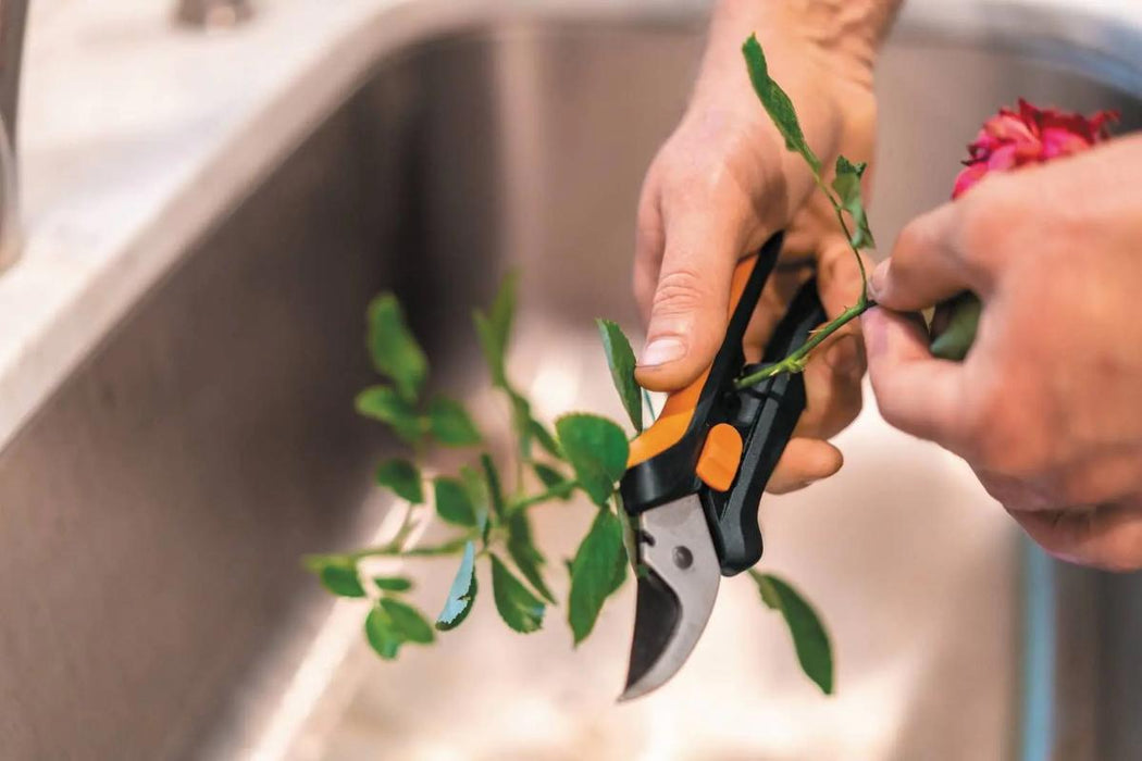 FISKARS SOLID SP141 FLOWER SCISSORS