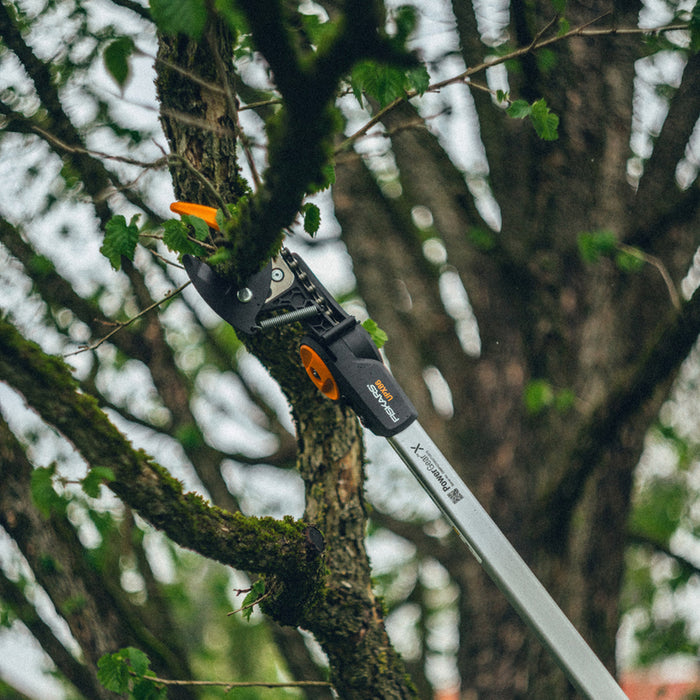 FISKARS UPX86 UNIVERSAL CUTTER FOR HIGH BRANCHES