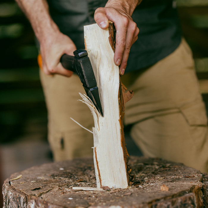 FISKARS CARPENTER'S AXE X18