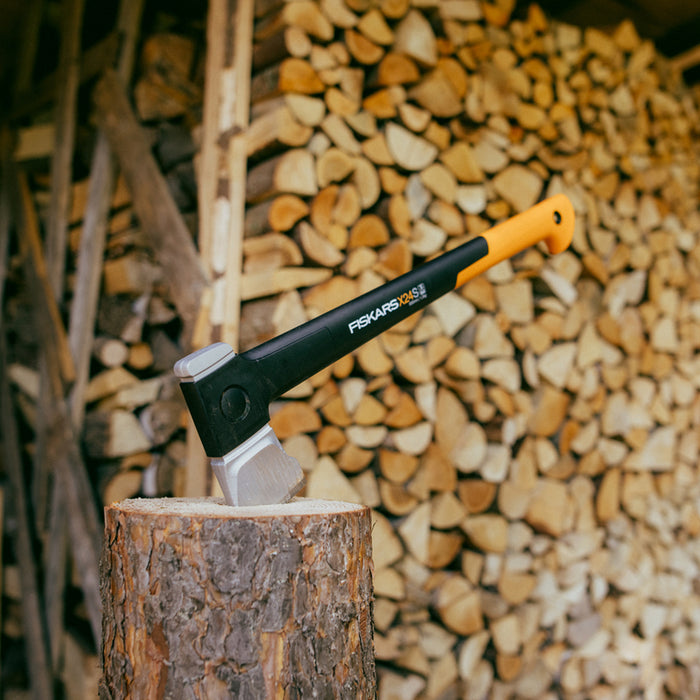 FISKARS X24 WOOD SPLITTING AX