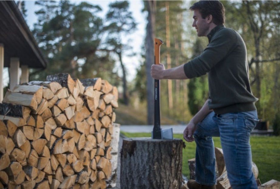 WOOD SPLITTING AX L X21 FISKARS