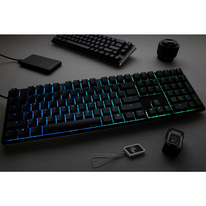 Геймърскa механична клавиатура Ducky One 3 Classic Full Size Hotswap Cherry MX Blue RGB PBT Keycaps - Геймърски