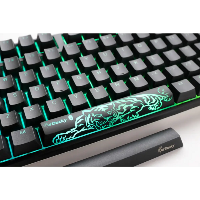 Геймърскa механична клавиатура Ducky One 3 Classic Full Size Hotswap Cherry MX Blue RGB PBT Keycaps - Геймърски