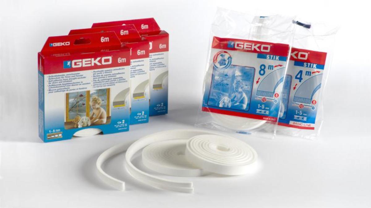 FOAM SELF-ADHESIVE 8 M 15 MM WHITE