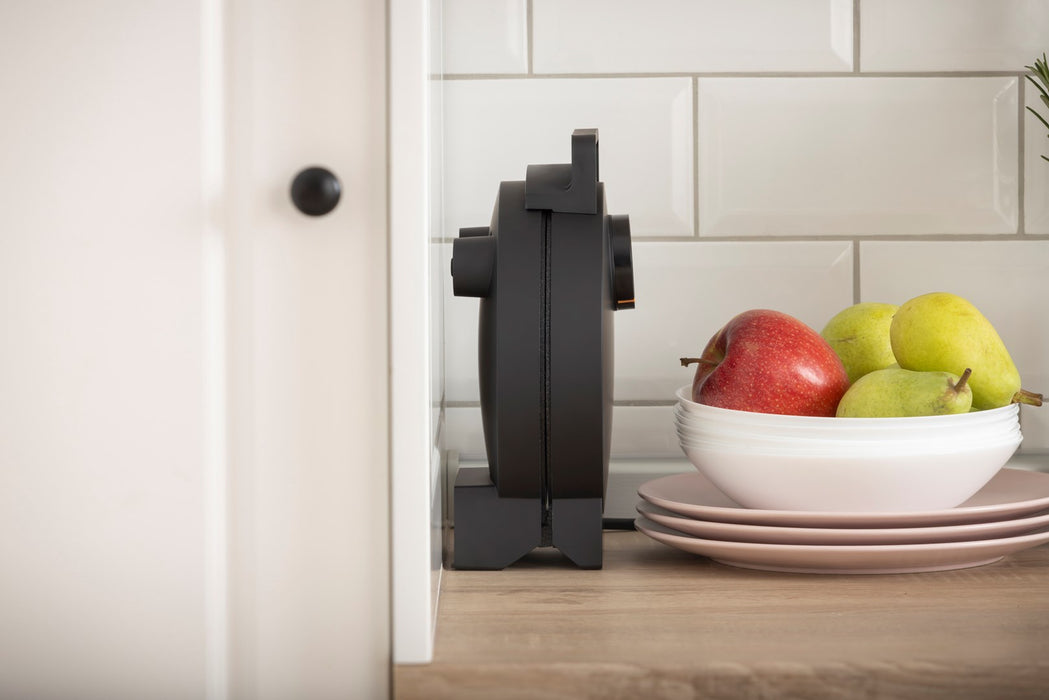 Waffle maker GORENJE WM1200B black, 1200 W