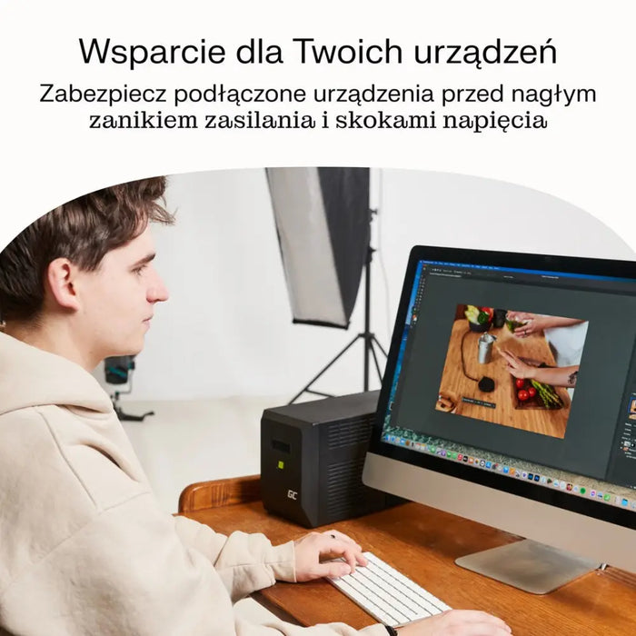 Green Cell uninterruptible power supply (UPS) Line-Interactive 6.5 kVA 360 W 2 AC outlet(s) - UPSZSI-UPS<<<Emergency