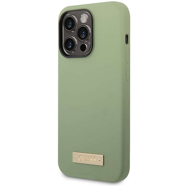 Guess Silicone Logo Plate MagSafe case for iPhone 14 Pro Max - green