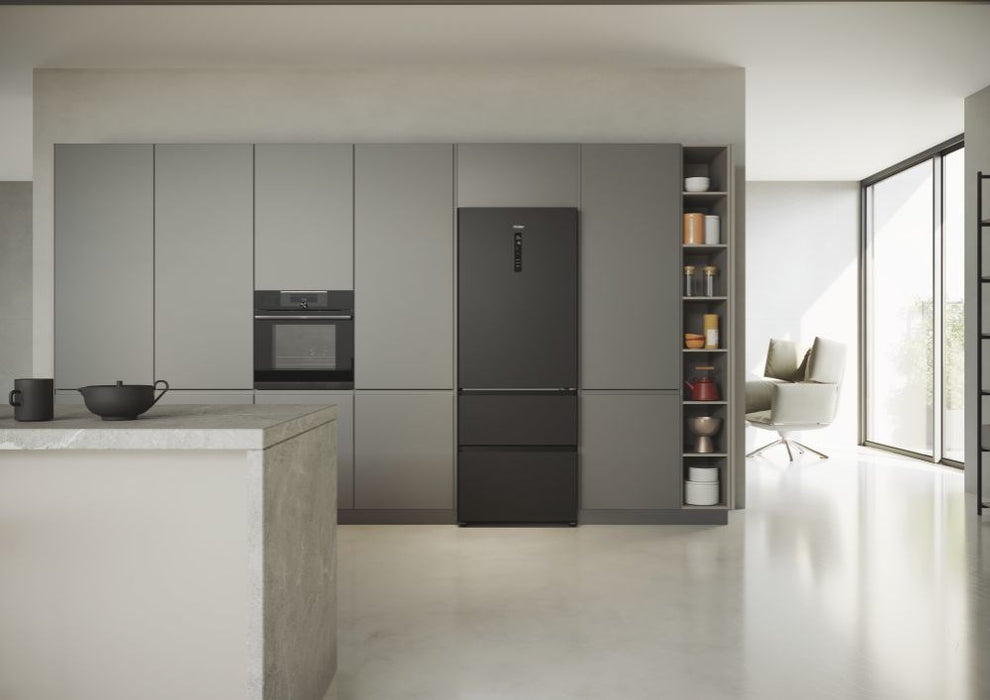 Haier 3D 70 Serie 5 HTR5719ENPT Freestanding 528 L Black