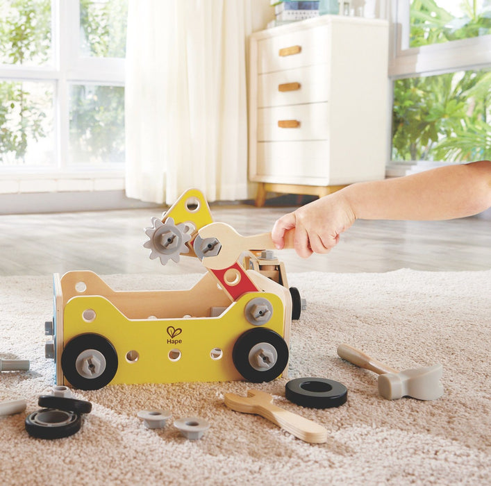 CHILDREN'S TOOL BOX WITH 83 PIECES HAPE