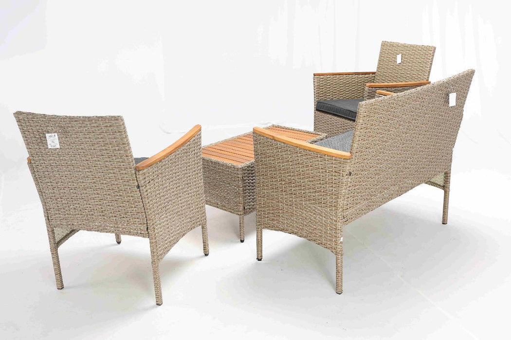 PILSEN RATTAN SET 4 PIECES