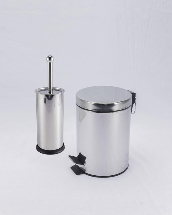 BATHROOM BASKET AND BRUSH HOME.B