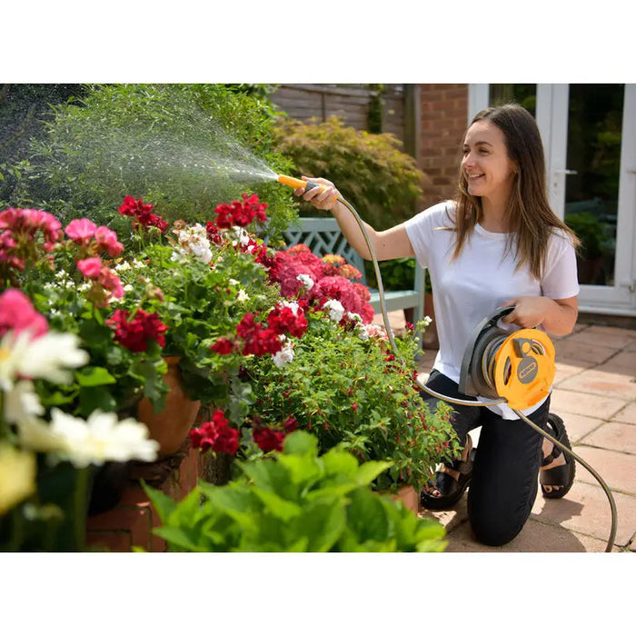 HOZELOCK 10M HOSE REEL AND QUICK CONNECTIONS 24270000 - Макари и колички<<<Напояване<<<Градина<<<Praktiker