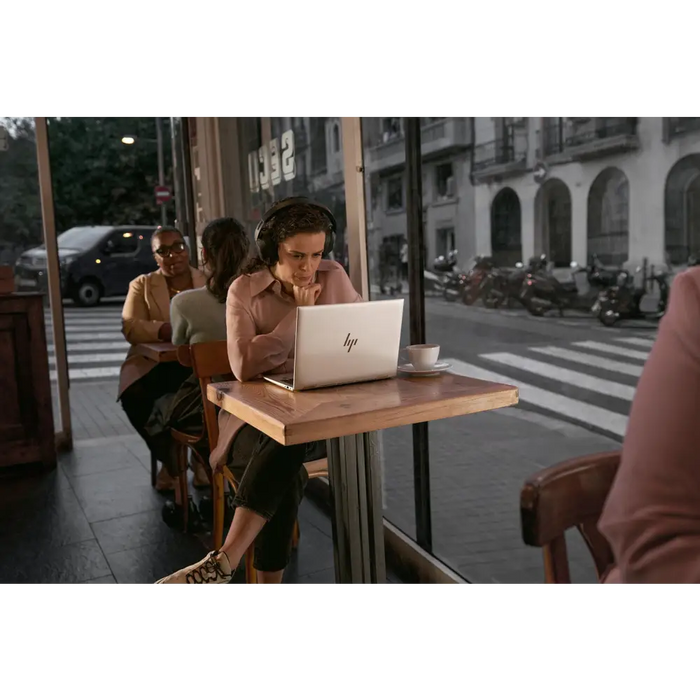HP EliteBook 830 13 inch G11 Notebook PC Intel Core Ultra 7 155U Laptop 33.8 cm (13.3’’) WUXGA 16 GB LPDDR5x-SDRAM 512