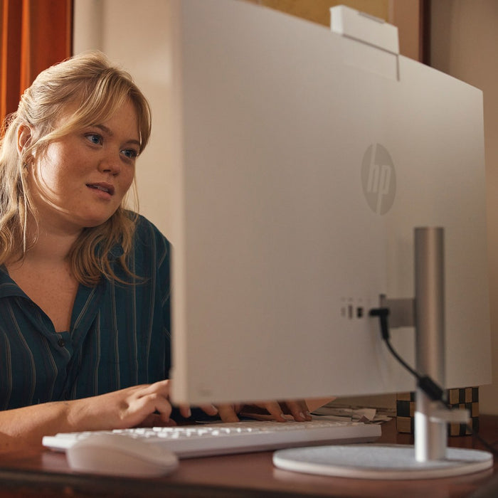 HP 27-cr0232nw AMD Ryzen™ 5 7520U 68.6 cm (27") 1920 x 1080 px All-in-One PC 16 GB LPDDR5-SDRAM 512 GB SSD Windows 11 Home Wi-Fi 6 (802.11ax) White