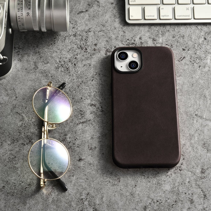 iCarer Oil Wax Premium Leather Case magnetic leather case iPhone 14 with MagSafe brown (WMI14220701-BN) - Cell phone