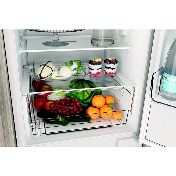 Built-in refrigerator with freezer Indesit INC18 T112, 250 l, E, No Frost, Yes