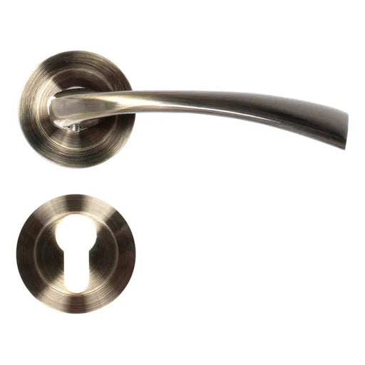 INTESA LUCKY DOOR HANDLE - Обков за врати<<<Обков<<<Мебели и интериор<<<Praktiker&&&Обков за врати<<<Врати и