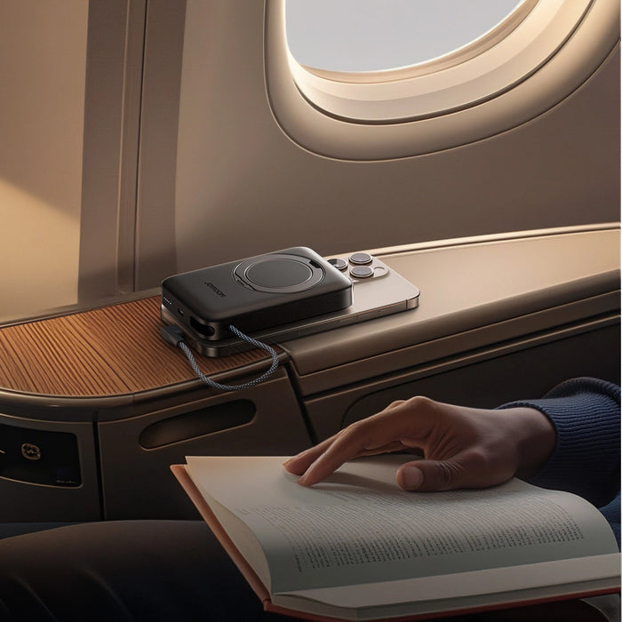 Joyroom JR-PBM02 Powerbank 22.5W 10000mAh 3in1 Magnetic Inductive Compatible with MagSafe with Built-in Cable - Black