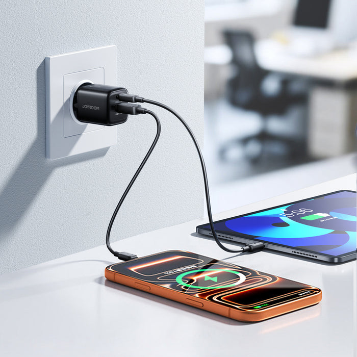 Joyroom JR-TG7 33W USB-A + USB-C wall charger with 30W USB-C - Lightning 1m cable - black