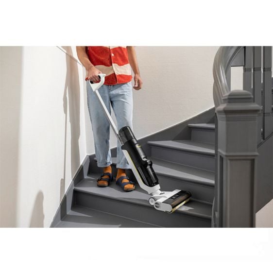 Cordless vacuum cleaner for dry and wet cleaning KARCHER FCV 3