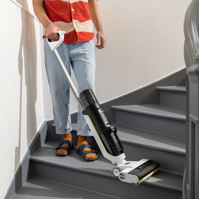 Cordless vacuum cleaner for dry and wet cleaning KARCHER FCV 3