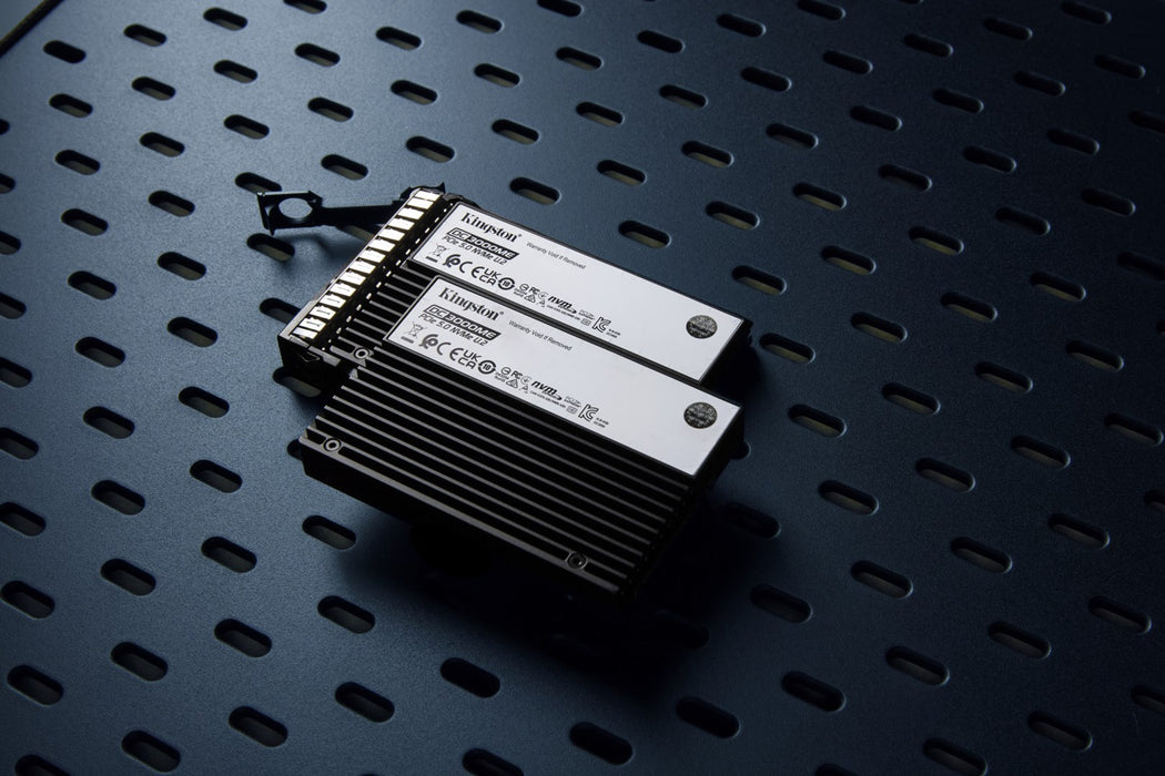 KINGSTON 7.68TB DC3000ME U.2 PCIe 5.0 NVMe TCG Opal Enterprise SSD