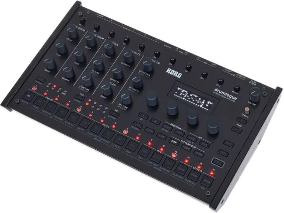 Hybrid drum machine Korg - Drumlogue, 11 voices, 64 steps, black
