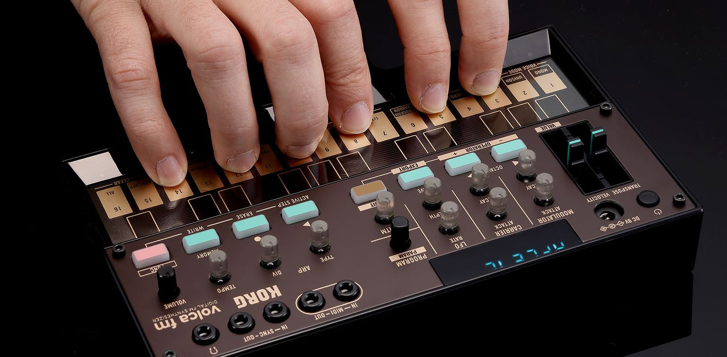 Digital FM synthesizer Korg - Volca FM2, 27 keys, 6-voice, black