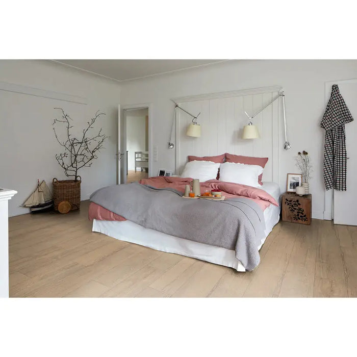 LAMINATED PARQUET EGGER ELVA OAK NATURAL EL2082 8.00 mm 32/AC4 CHAMBER - Паркет<<<Паркет и елементи за монтаж<<<Подови