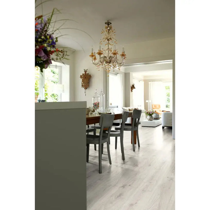 LAMINATED PARQUET EGGER OAK ZERMAT H2023 10.00 mm 32/AC4 CHAMBER - Паркет<<<Паркет и елементи за монтаж<<<Подови и