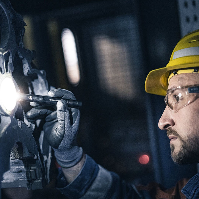 Ledlenser P2R Black Pen flashight LED