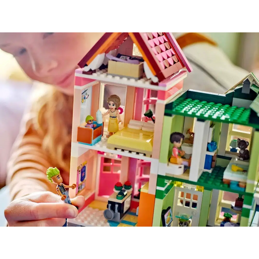 LEGO FRIENDS 42670 Heartlake City Apartments and Stores - LEGOKLO-LEG<<<Construction setKLO<<<ActionPL