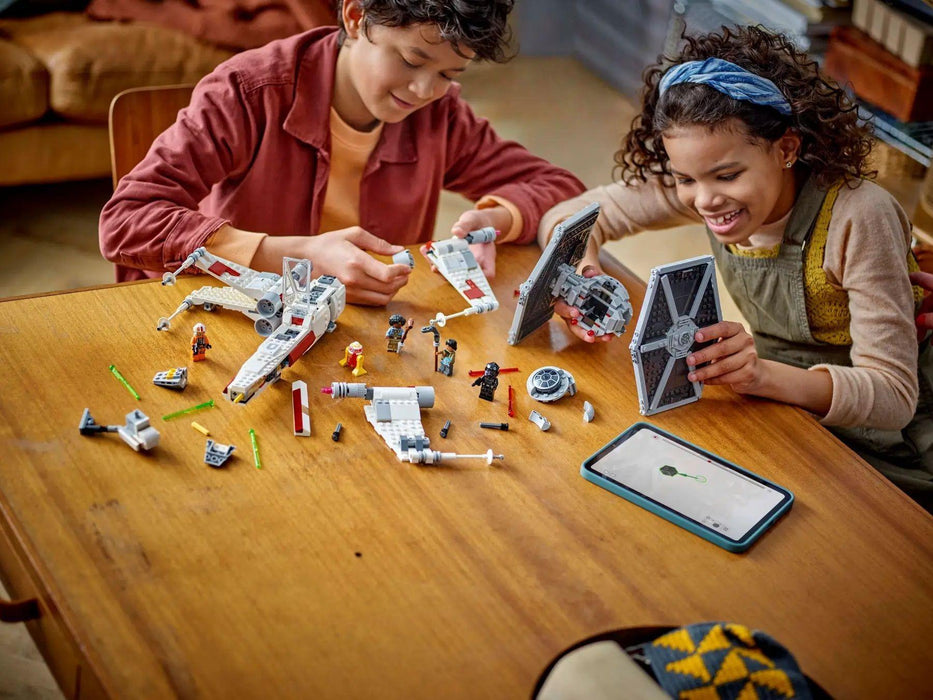LEGO Star Wars - Mash Up TIE Fighter X-Wing 75393 - Фигурки<<<Геймърска