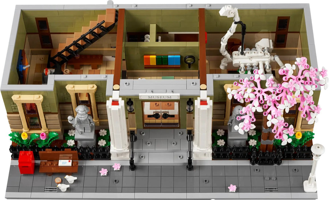 LEGO ICONS 10326 Natural History Museum