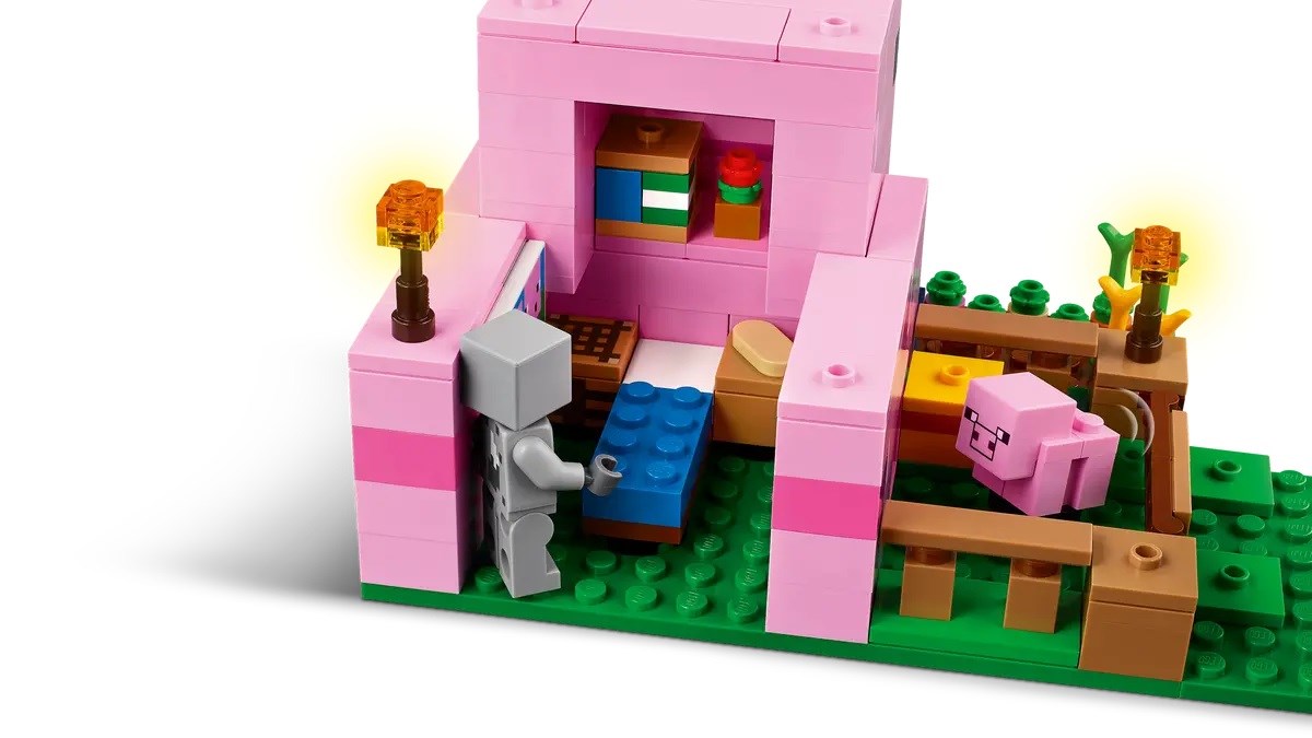 LEGO MINECRAFT 21268 The Baby Pig House