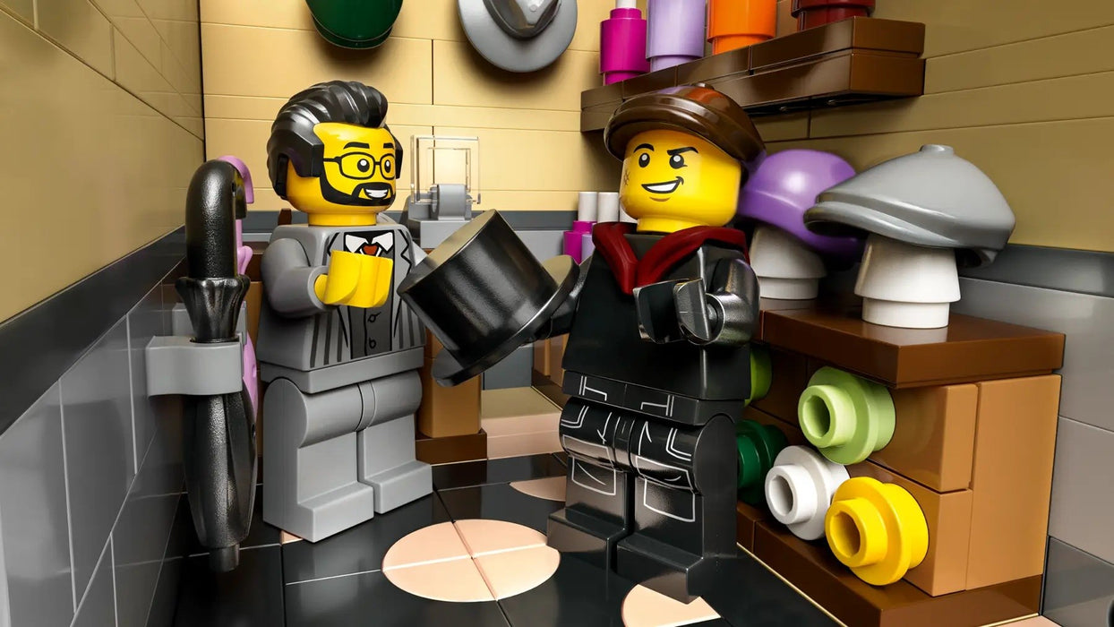 LEGO ICONS 10350 Tudor Corner