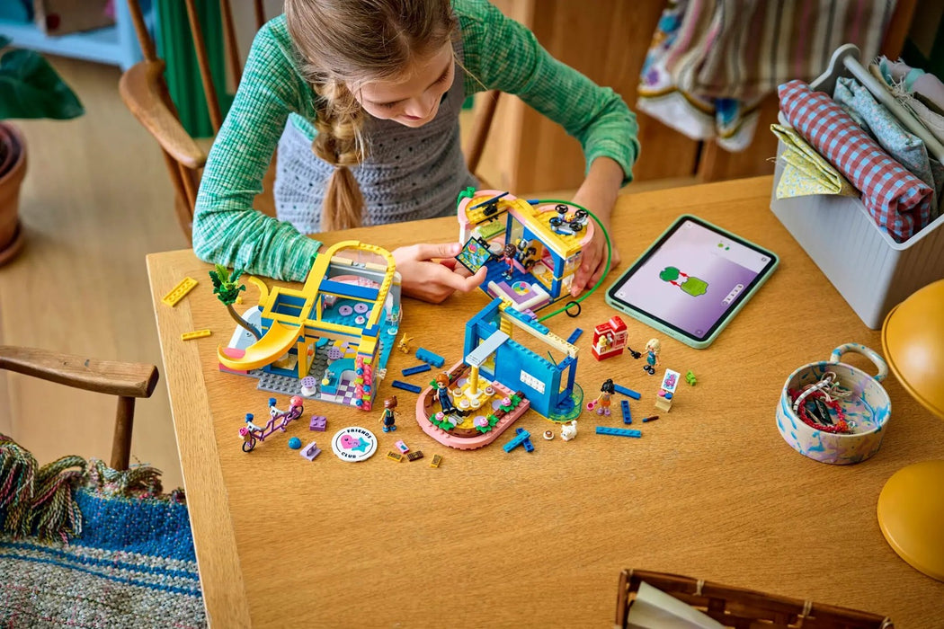 LEGO FRIENDS 42689 Heartlake City Friends Club House