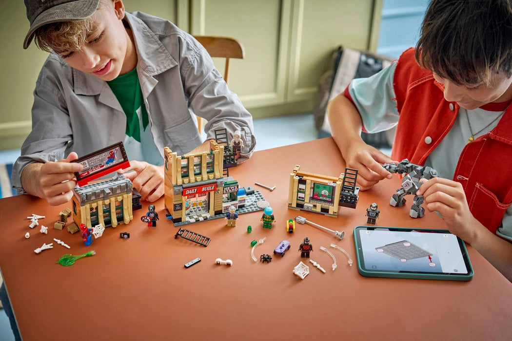 LEGO MARVEL 76342 Spider-Man vs. Mysterio: The Daily Bugle