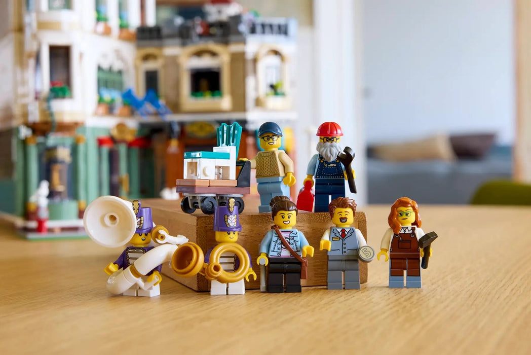 LEGO ICONS 11371 Shopping Street