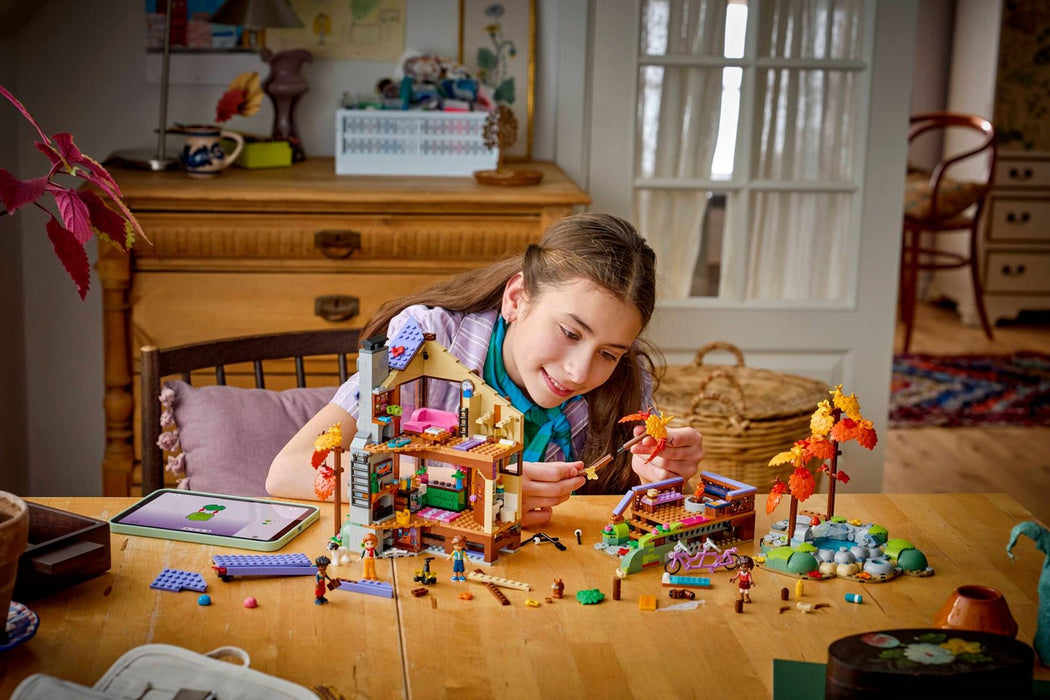 LEGO FRIENDS 42705 Cozy Fall Forest Cabin