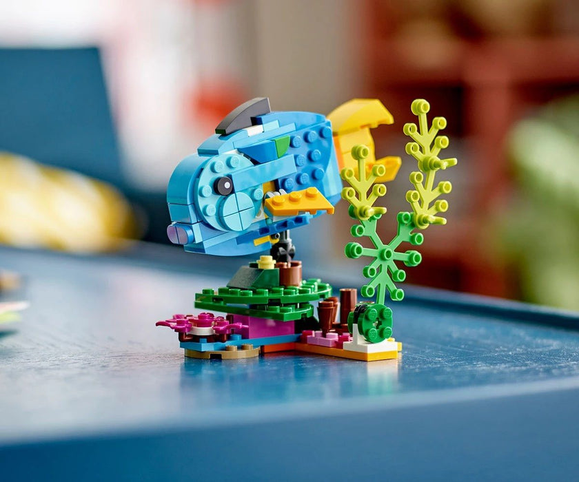 Construction set Lego Creator 31136 Exotic parrot with frog and fish 3-in-1 253 Pieces