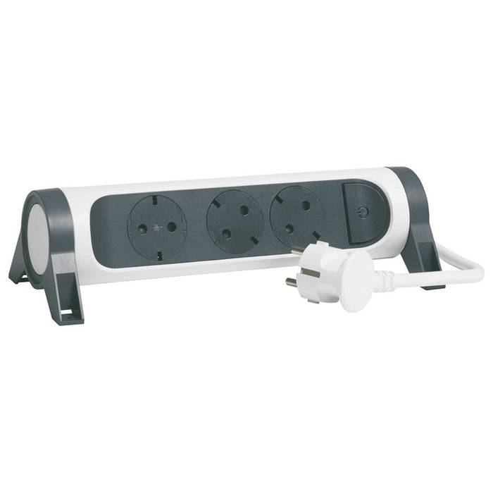 LEGRAND 3 SOCKET / 3M SWITCHING PLUG 694535