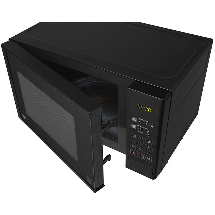 LG MS2042D microwave oven