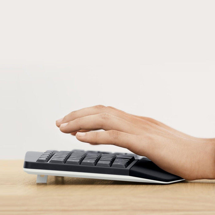 Logitech MK850 keyboard and mouse set