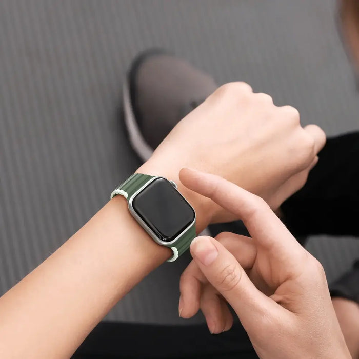 Magnetic Apple Watch SE 9 8 7 6 5 4 3 2 1 (41 40 38 mm) Dux Ducis Strap (LD Version) - green - Cell phone cases