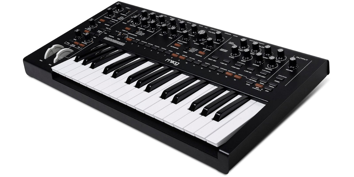 MOOG Messenger - a monophonic analog keyboard synthesizer