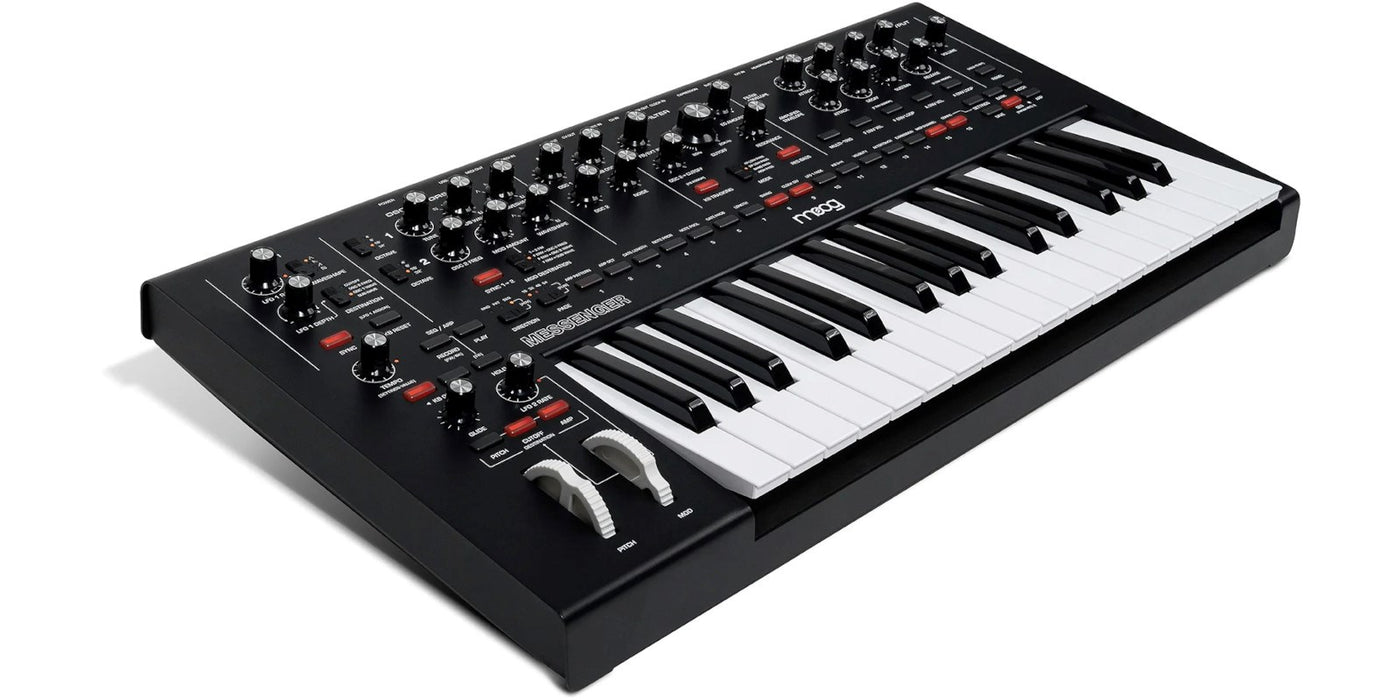 MOOG Messenger - a monophonic analog keyboard synthesizer