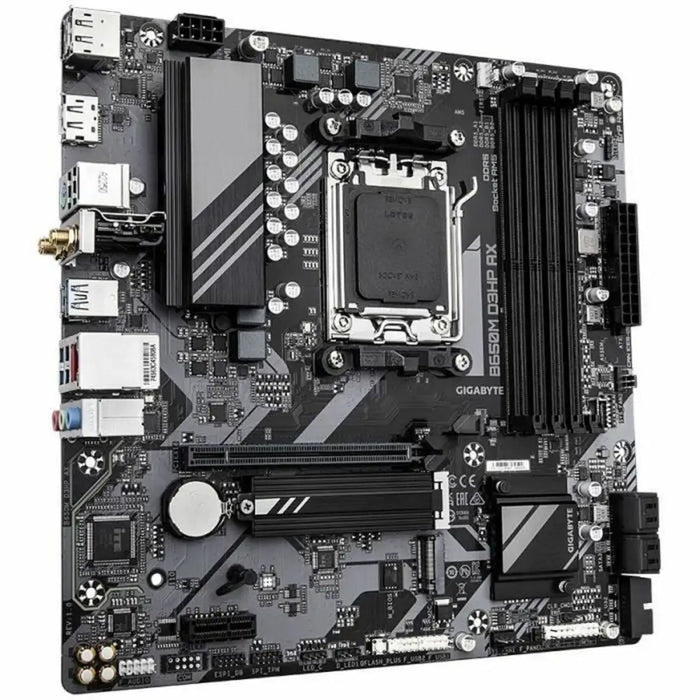 Motherboard Gigabyte AMD AM5 AMD AMD B650 - Дънни платки<<<Компютър Мрежи и компоненти<<<Компютри|