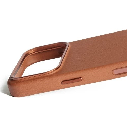 Mujjo Full Leather Case MagSafe Case for iPhone 17 Pro Brown