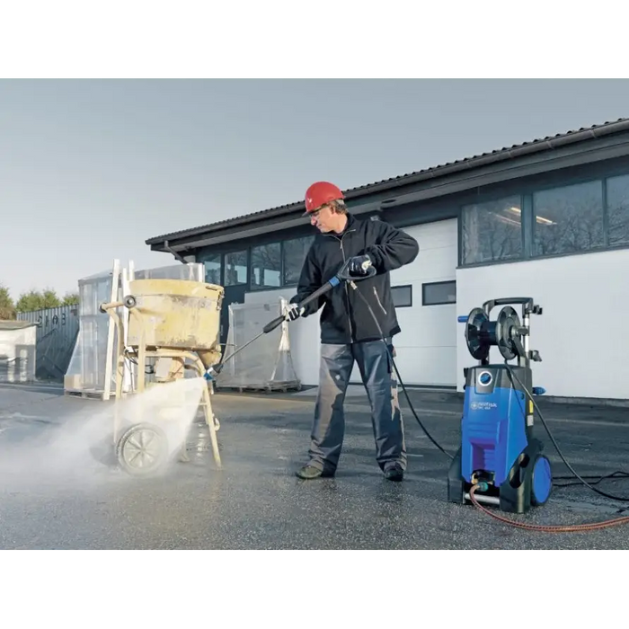 Nilfisk MC 3C-150/660 XT 230/1/50/16 EU pressure washer Compact Electric 660 l/h 3500 W Black Blue - Pressure
